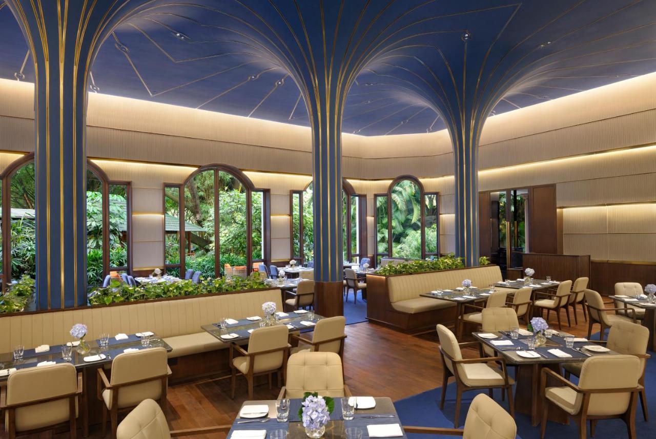 The Oberoi Bengaluru Hotel Bagian luar foto The restaurant's interior